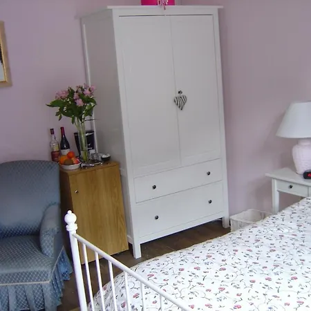 Aux Quatre Saisons Bed & Breakfast