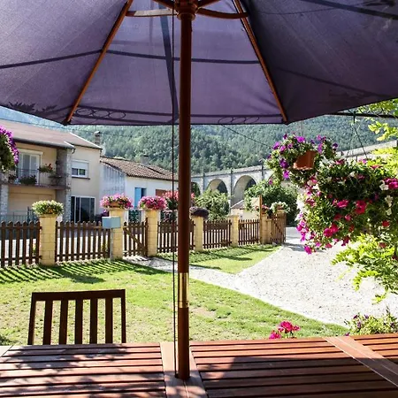 Aux Quatre Saisons Bed & Breakfast