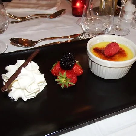 Aux Quatre Saisons Couette-café *