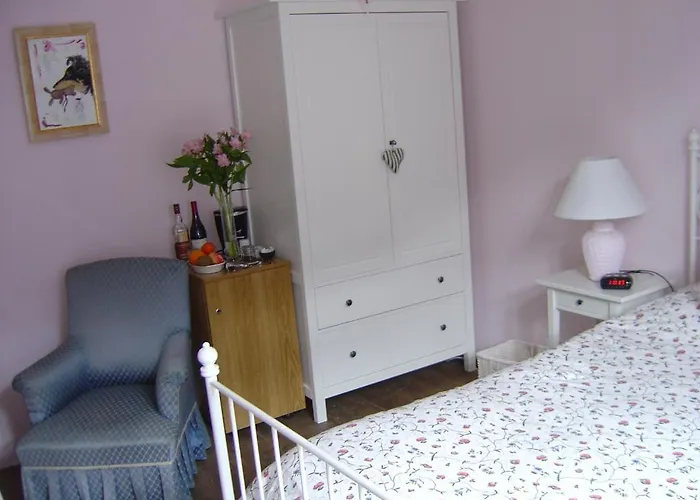 Aux Quatre Saisons Alojamento de Acomodação e Pequeno-almoço