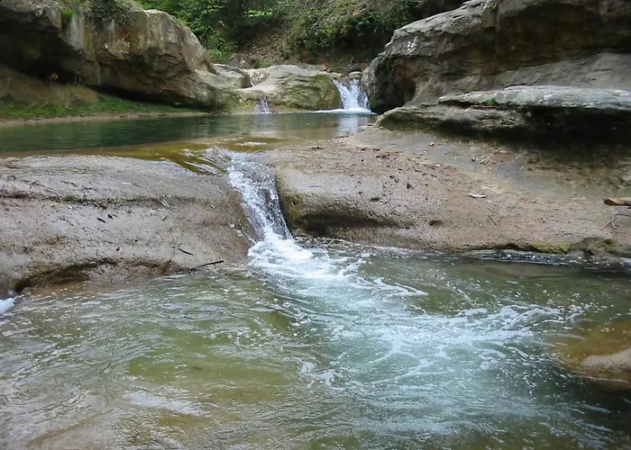 Aux Quatre Saisons Alojamento de Acomodação e Pequeno-almoço Axat