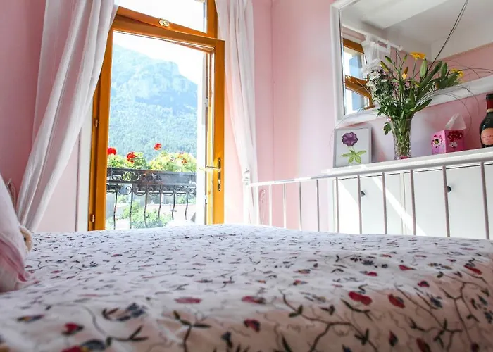 Aux Quatre Saisons Alojamento de Acomodação e Pequeno-almoço Axat