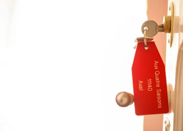 Aux Quatre Saisons Alojamento de Acomodação e Pequeno-almoço Axat