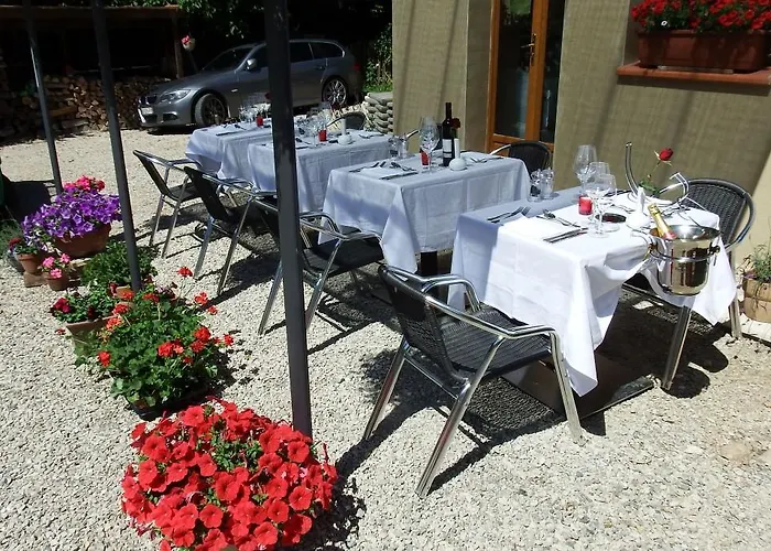 Alojamento de Acomodação e Pequeno-almoço Aux Quatre Saisons *