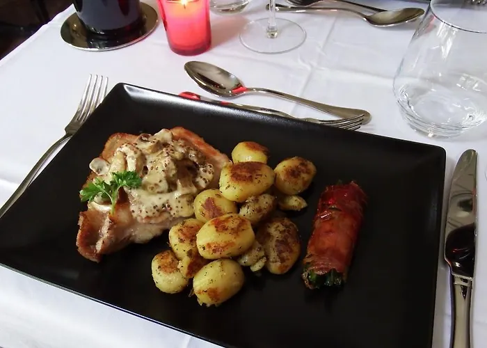 Alojamento de Acomodação e Pequeno-almoço Aux Quatre Saisons Axat